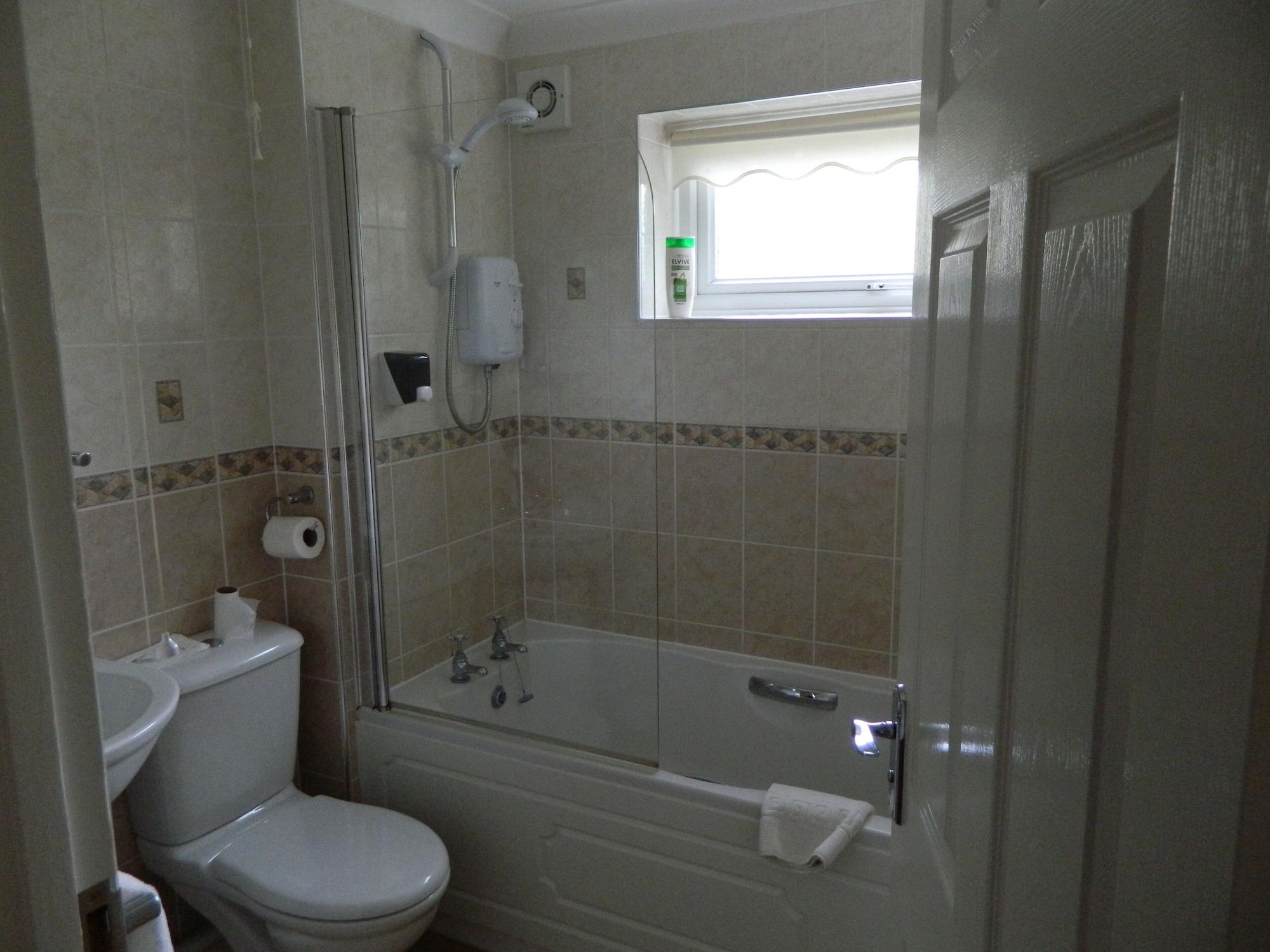 The Cedars Hotel Stowmarket Buitenkant foto
