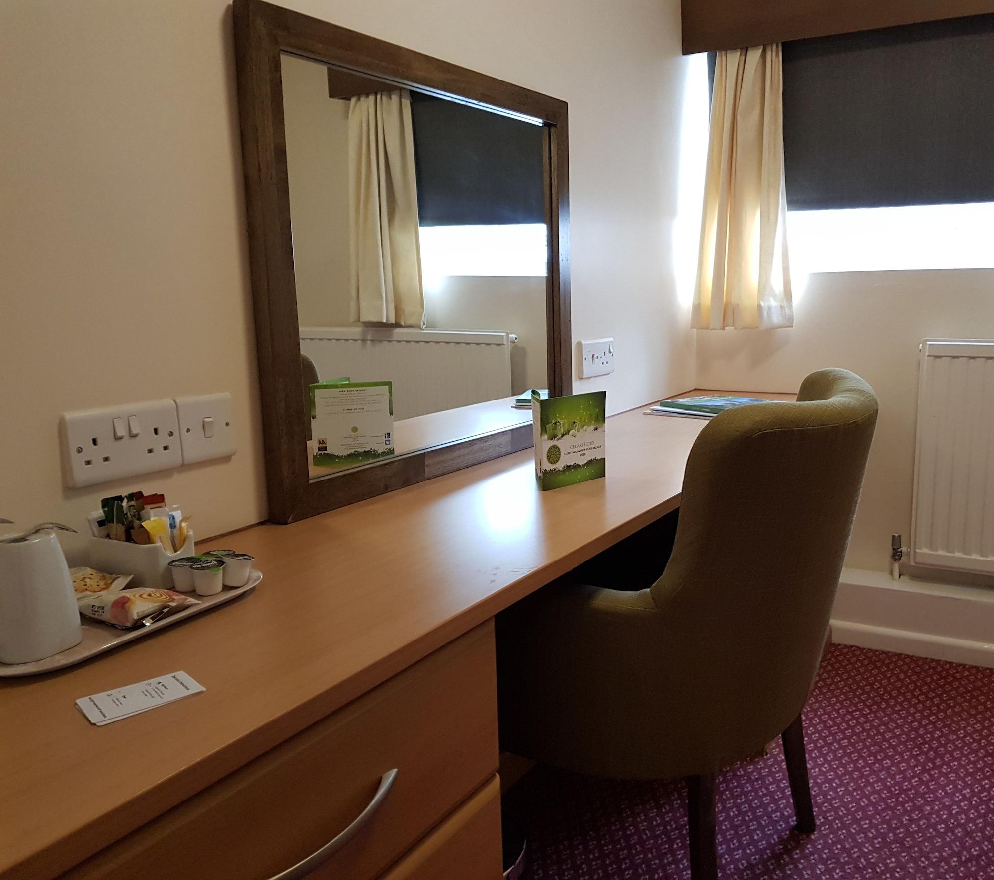 The Cedars Hotel Stowmarket Buitenkant foto
