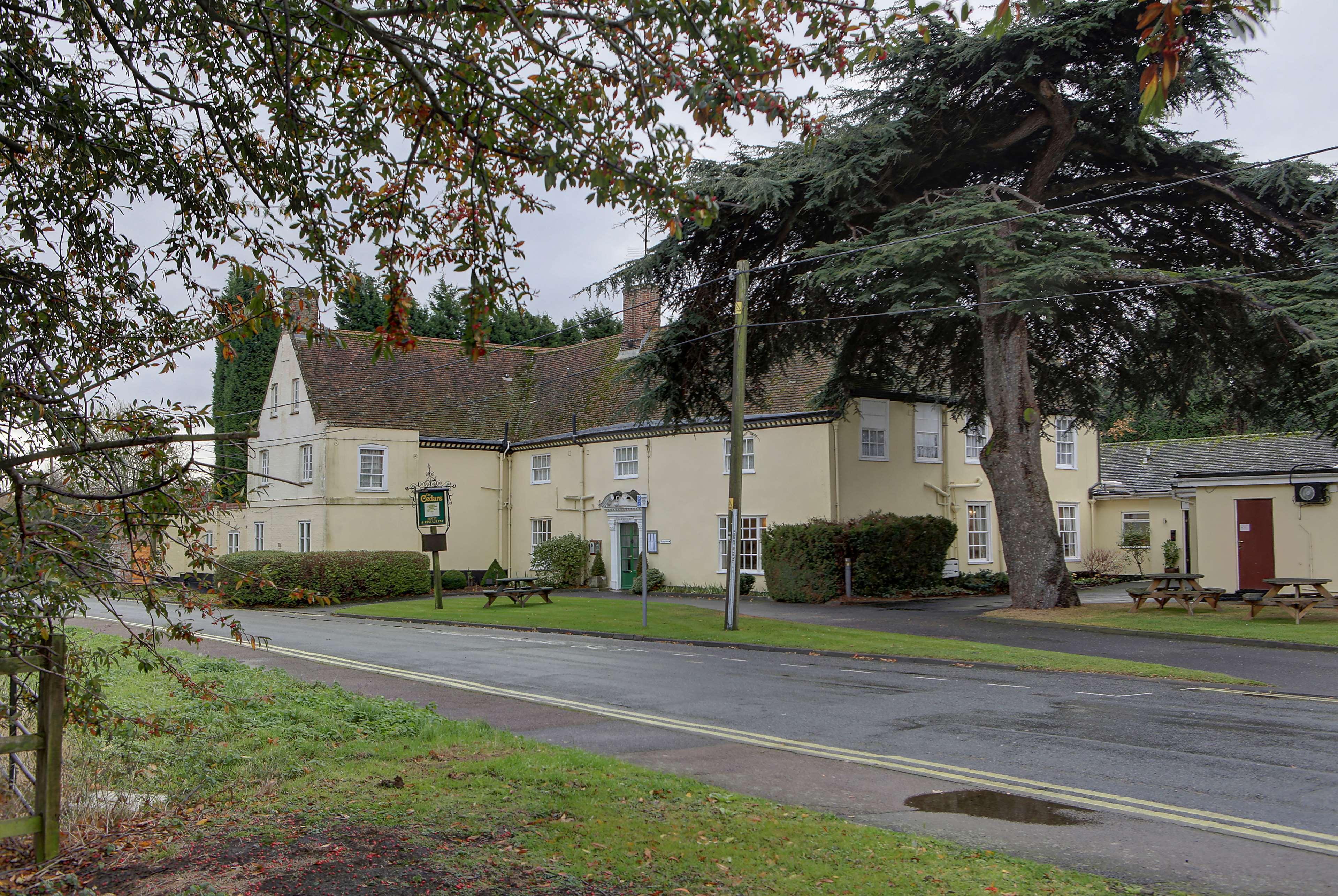 The Cedars Hotel Stowmarket Buitenkant foto