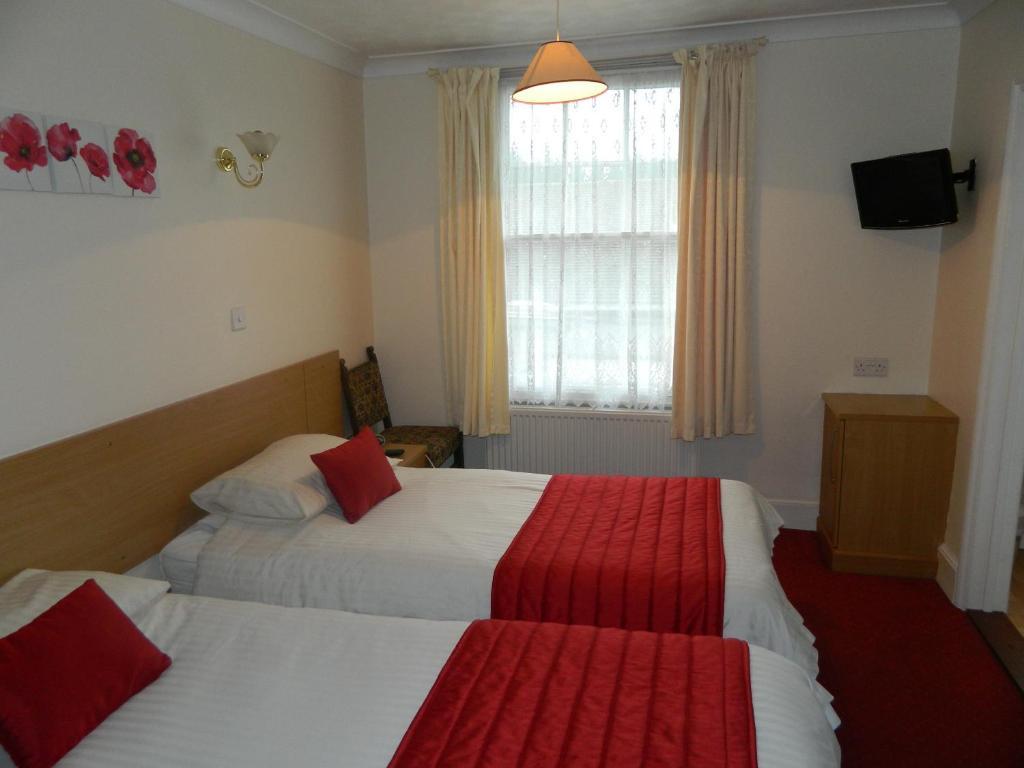 The Cedars Hotel Stowmarket Buitenkant foto